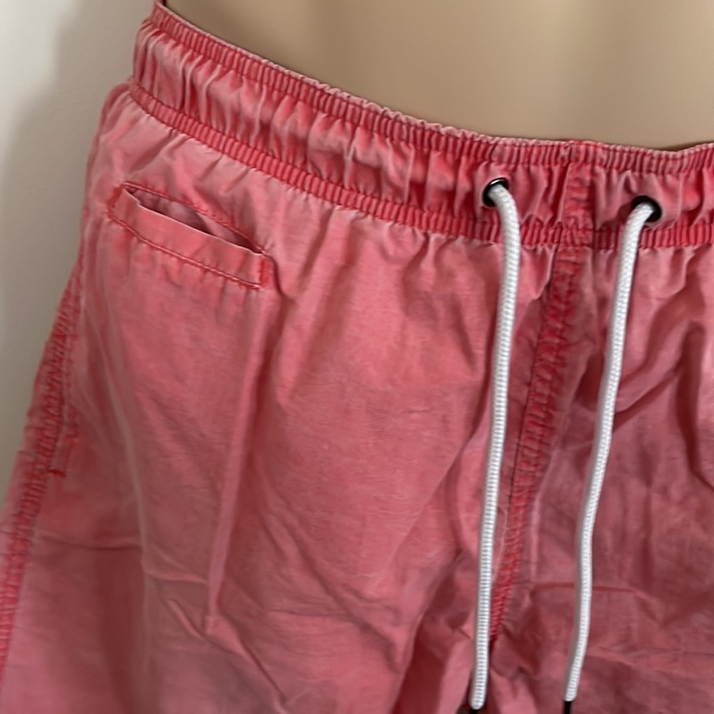 Surf & Swim Company Men’s Small Pinkish coral color cool faded color swim trunks